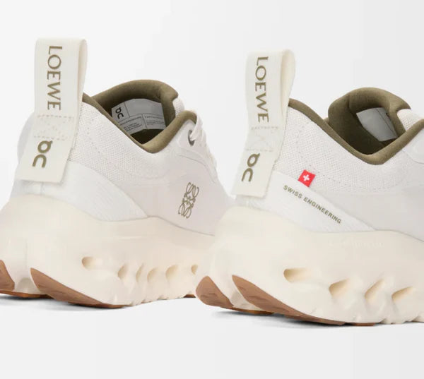 ON-RUNNING CLOUDTILT SHOES