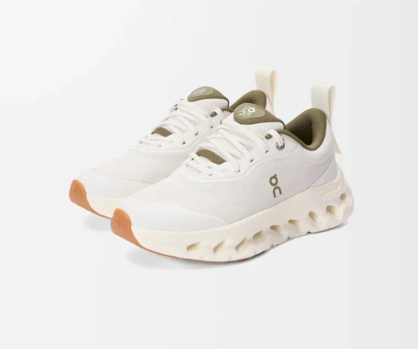 ON-RUNNING CLOUDTILT SHOES